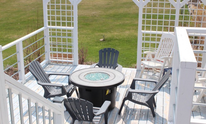 Saint-Joseph-de-Kent House | House with multi-level deck and water views in Bouctouche