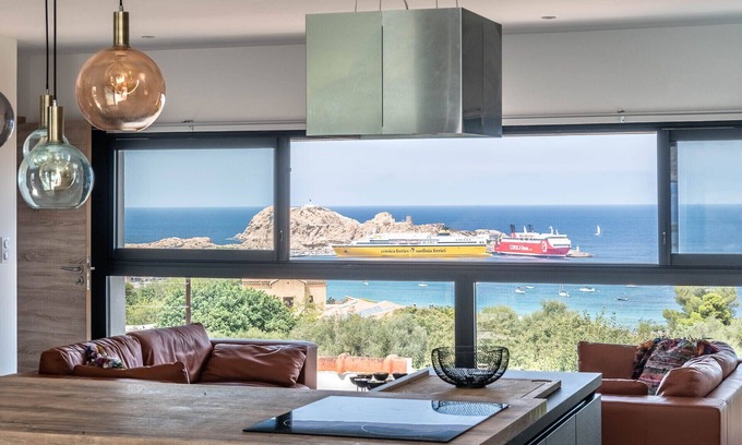 L'Ile-Rousse House | House with private pool, Rooftop roof, sea and city views