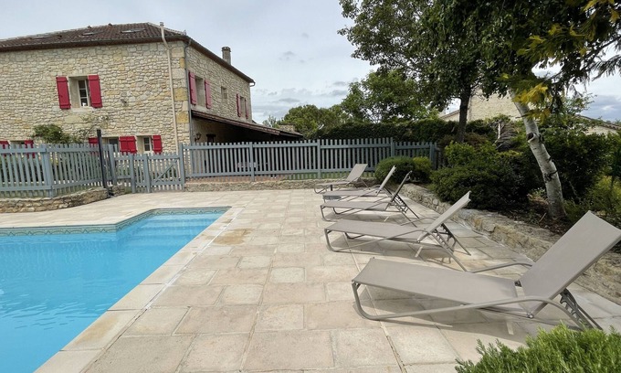 Thezac House | House with private swimming pool, in the heart of south-west