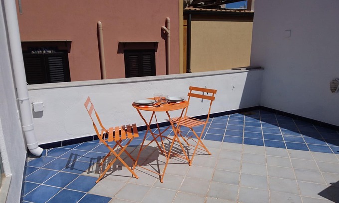 Ustica House | House with sunny terrace in the heart of the village (renovated in 2016).