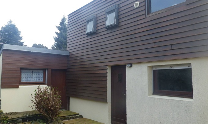 Pleumeur-Bodou House | House with terrace and garden for 5 persons 200m from the beach in Brittany