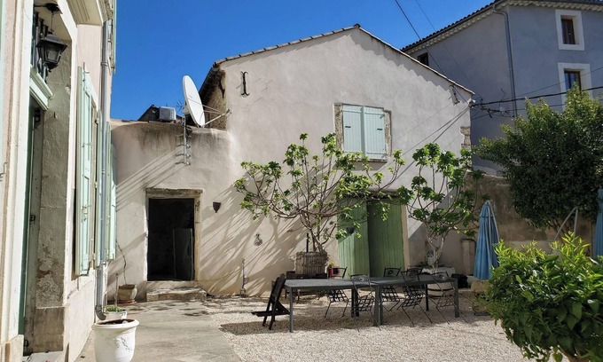Capestang House | House with wheelchair access in centre of Capestang town (on the Canal du Midi)