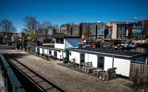 Nieuwmarkt en Lastage House | Houseboat-Amsterdam