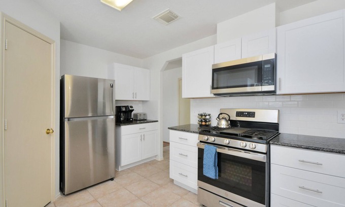 Barkers Branch House | HOUSTON/KATY-FAMILY & PET FRIENDLY 5 BED/3.5 BATH W/GAME ROOM