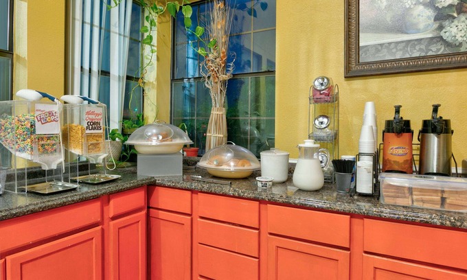 San Marcos Hotel | Howard Johnson by Wyndham San Marcos