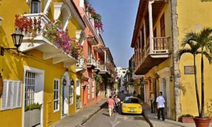 Cartagena Walled City Cabin | Hpt-sm Hotel Room In Getsemani With Pool, Breakfast And Wifi