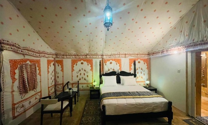 Jaisalmer Resort | HRH Jaisalmer Desert Camp