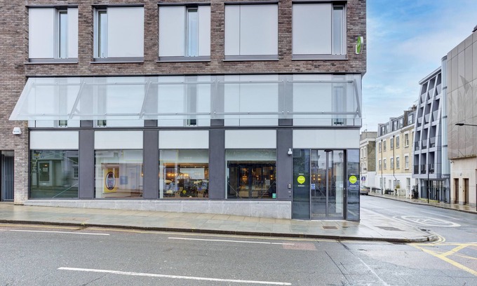 West Brompton Hotel | Hub By Premier Inn London West Brompton