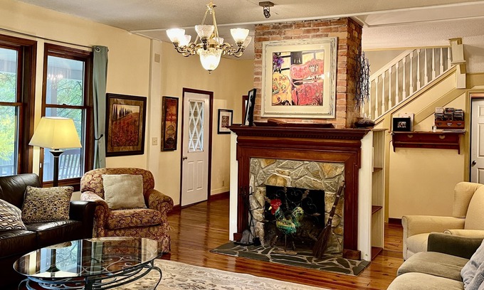 Swannanoa House | Huge 180-yr-old Farmhouse. All new amenities. 1 acre. cCose to town.