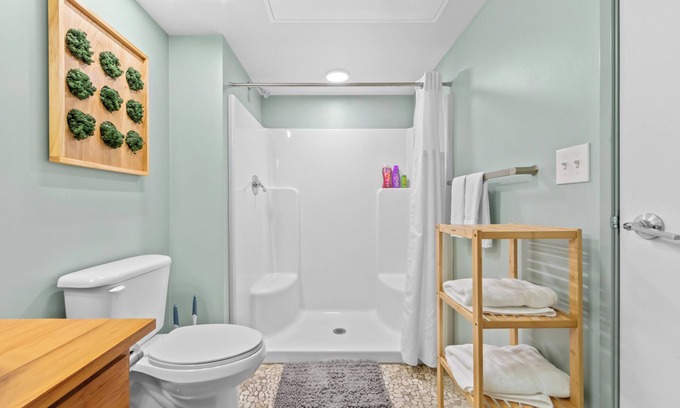 Downtown Cleveland Apartment | Huge DT Loft, Sofa Bed & Wi-Fi