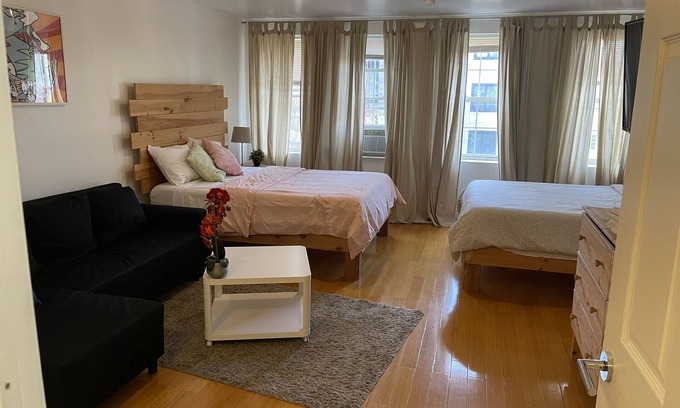 Bedford-Stuyvesant Apartment | Huge Duplex minutes from Manhattan. Sleeps 12+!