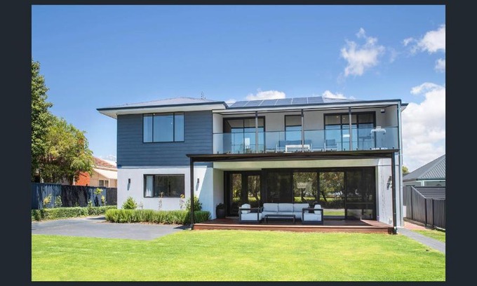 Busselton House | Huge Luxury Busselton Jetty