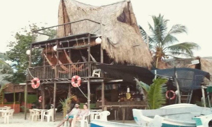 Bocachica House | Hugo's Place Alojamiento y Restaurante