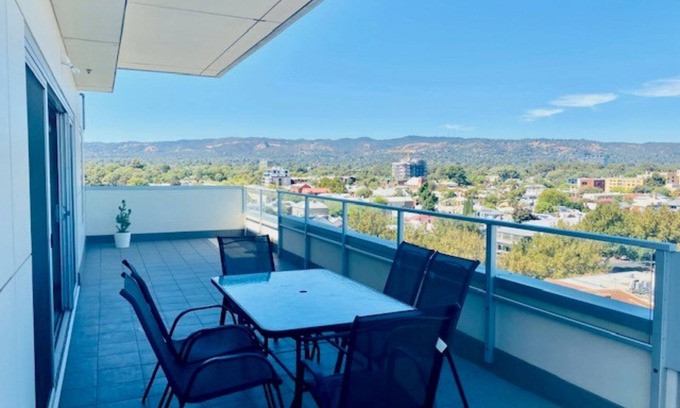 Adelaide Central Business District Apartment | Hume Serviced Apartments