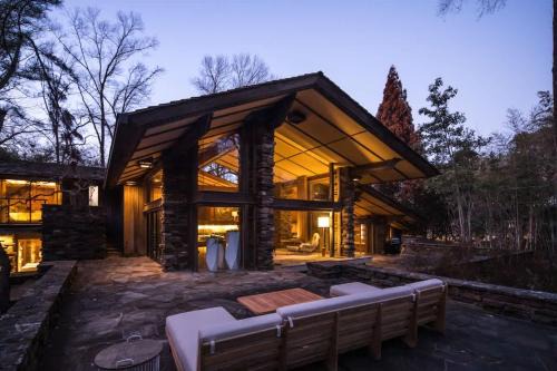 East Memphis House | Hunter House - Famous Fay Jones home in Memphis