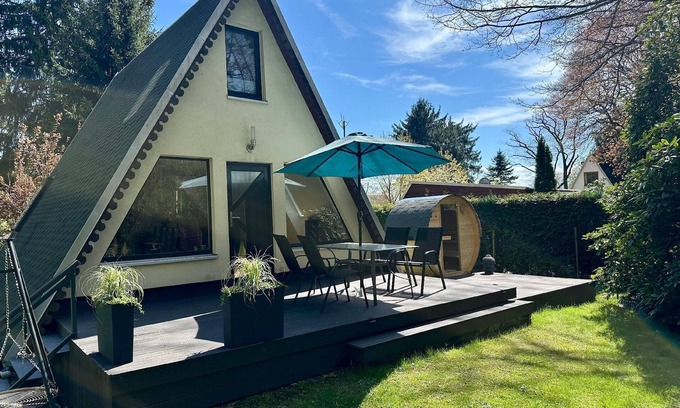 Rabenstein House | "Hunting lodge" holiday home with communal pool