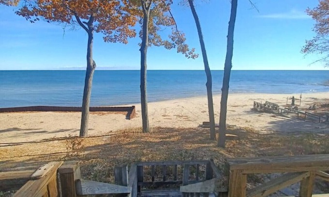 Tawas City House | Huron Calling - Lakefront