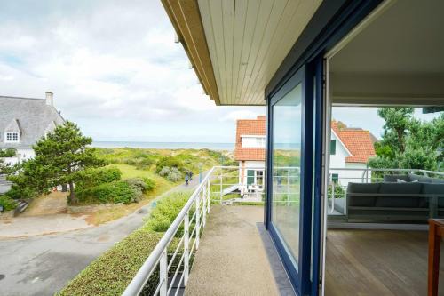 Oostduinkerke-Bad Apartment | Huswell - Apartment with sea view & terrace in Oostduinkerke
