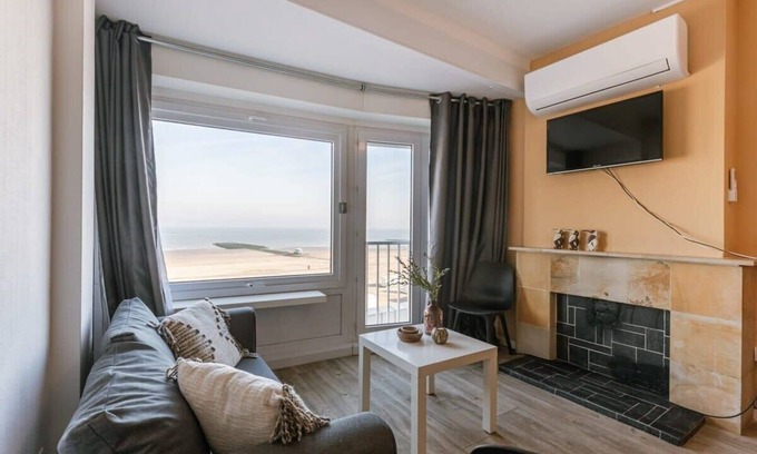 Wenduine Apartment | Huswell - Enjoyable apartment with sea view
