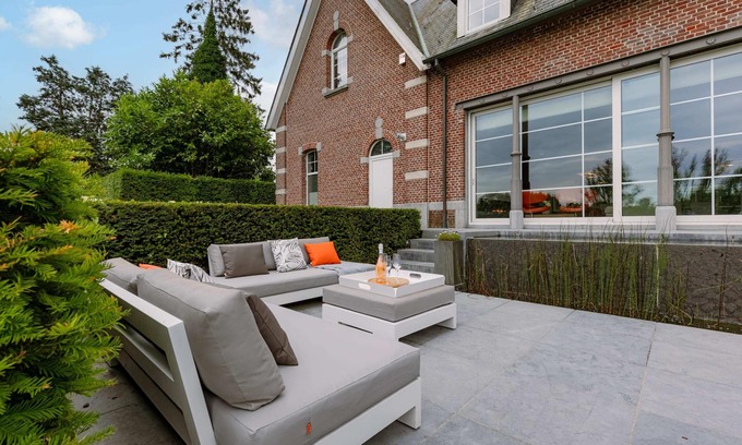 Merelbeke House | Huswell - Unique & exclusive villa "Gentbos" with