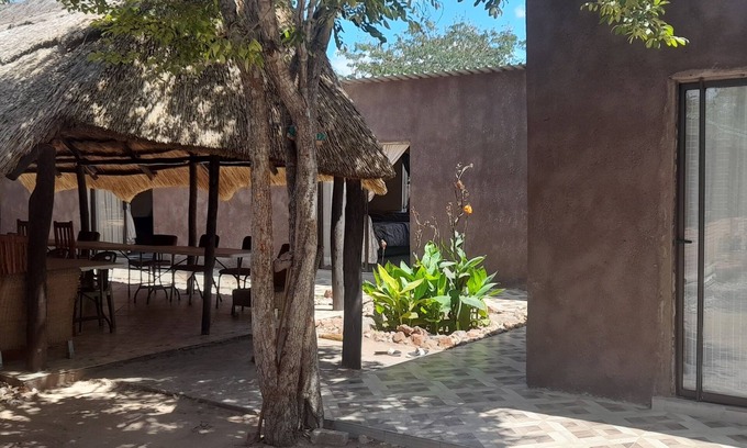 Dete House | Hwange National Park Guest House