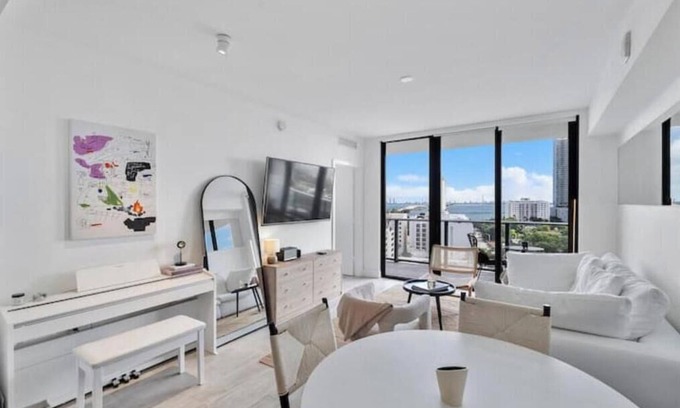 Downtown Miami Apartment | Hyde Midtown Luxurious Ocean View Apartment
