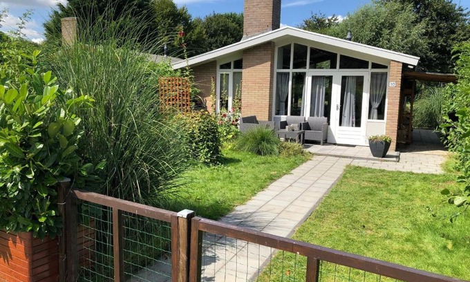 Andijk Ski Chalet | Hygge House 10