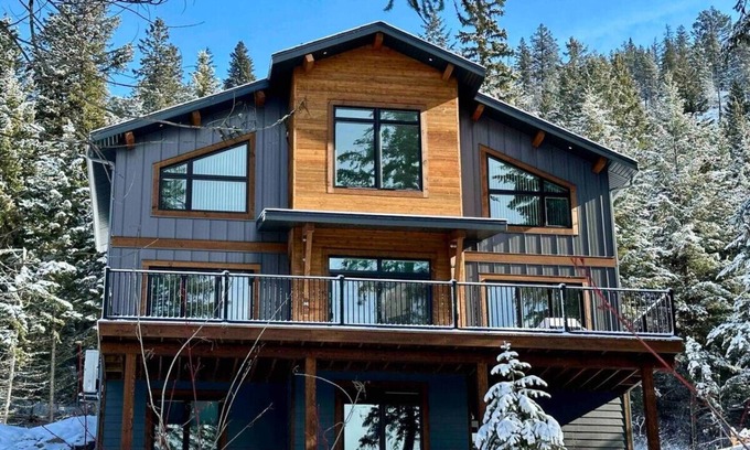 Golden House | Hygge House - Luxury Rural Living