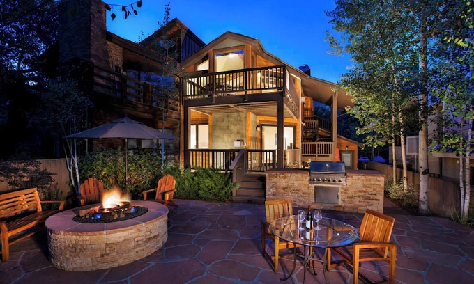 Aspen House | Hyman Luxury Townhome - 5BR/5.5BA - SLEEPS 12 - ASPEN - CENTRAL CORE