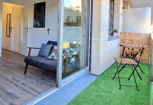 Poissy Apartment | HYPER CENTRE Gare RER A 250m Paris 20min