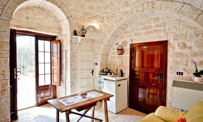 Martina Franca House | I Cinque Trulli with Swimming Pool