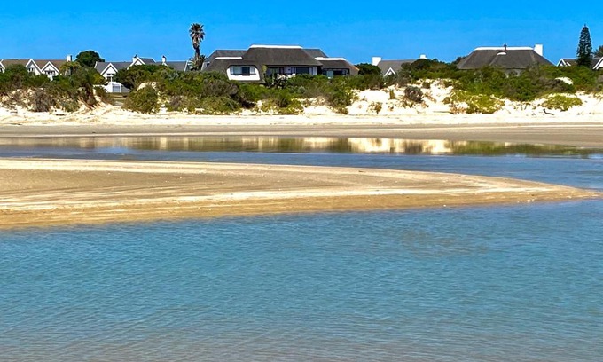 Saint Francis Bay Bed & Breakfast | i-LOLLO Bed & Breakfast at the River Mouth