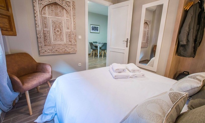 Central District Apartment | IB PLAZA NUEVA 21 SUITE (1 BEDROOM + SOFA BED)