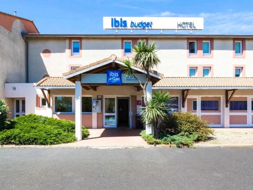 Beziers Hotel | Ibis budget Béziers Est Mediterranée A9/A75