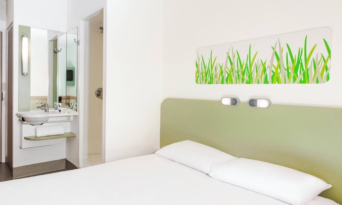 Beaconsfield Hotel | Ibis Budget Beaconsfield