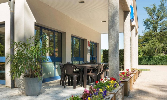 Lons-le-Saunier Hotel | Ibis Budget Lons-Le-Saunier