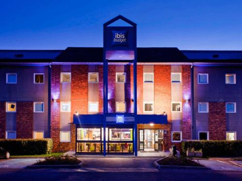 Chelles Hotel | ibis budget Marne la Vallée Chelles