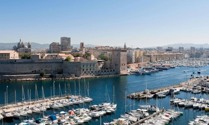 Vitrolles Hotel | ibis budget Marseille Vitrolles