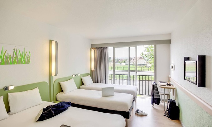 Lescar Hotel | ibis budget Pau Lescar