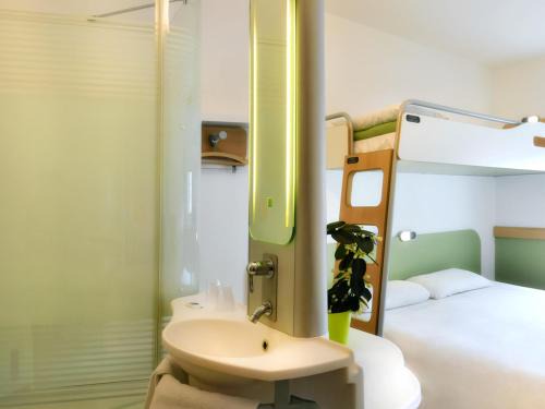 Saint-Quentin Hotel | ibis budget Saint-Quentin Centre Gare