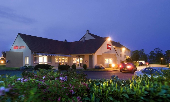 Falaise Hotel | ibis Falaise Coeur de Normandie
