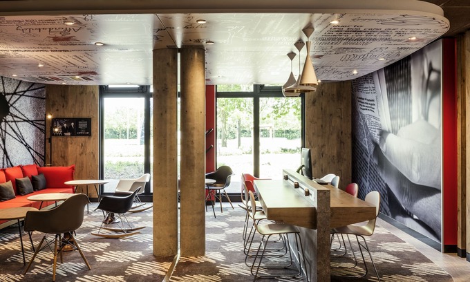 Montigny-le-Bretonneux Hotel | ibis Saint Quentin En Yvelines Velodrome