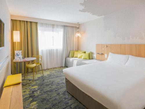 Chambray-les-Tours Hotel | ibis Styles Tours Sud