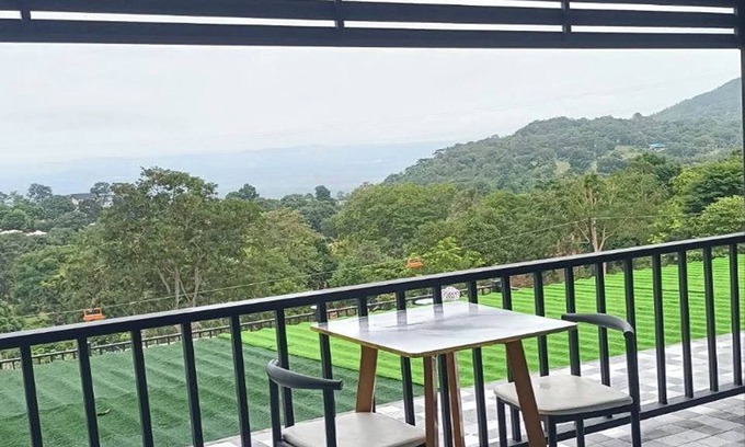 Pak Chong District Hotel | Ice Hill