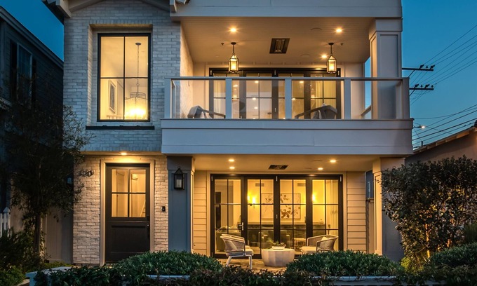 The Strand House | Iconic Modern S. MB Walk Street Ocean View Stunner