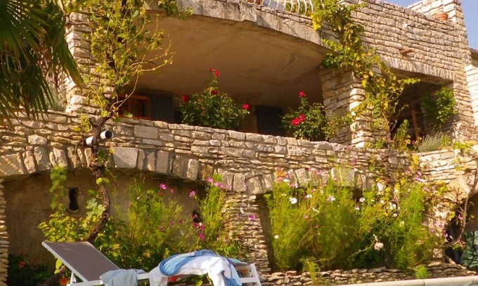 Pierrerue House | Ideal for 3 couples or 1 family!