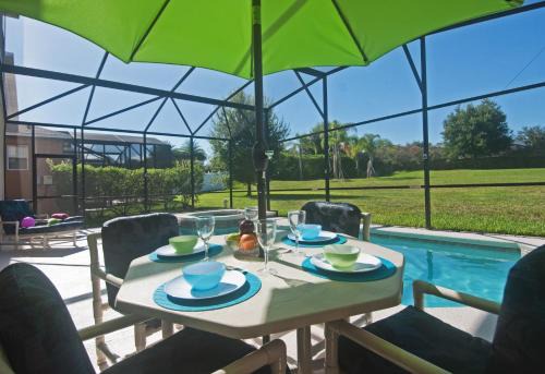 Legacy Park Villa | Ideal for Families - Arcade Gaming Room - South Facing Pool - Spa - Nr Disney - FREE Welcome Pack