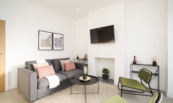 Sheffield City Centre House | IDEAL FOR TEMPORARY LONG STAYS: contractors, insurance claims, relocation.