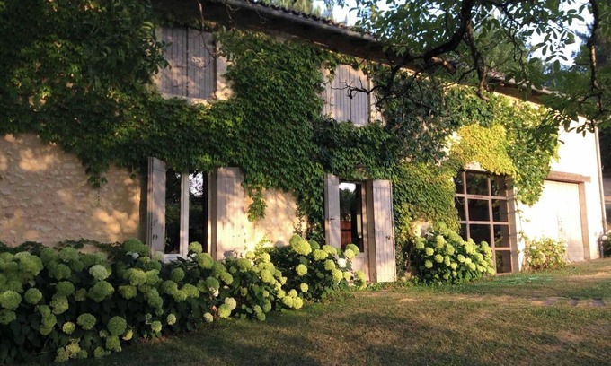 Saint-Vincent-de-Connezac House | Ideal for families and groups of friends, a home to share in the midst of nature