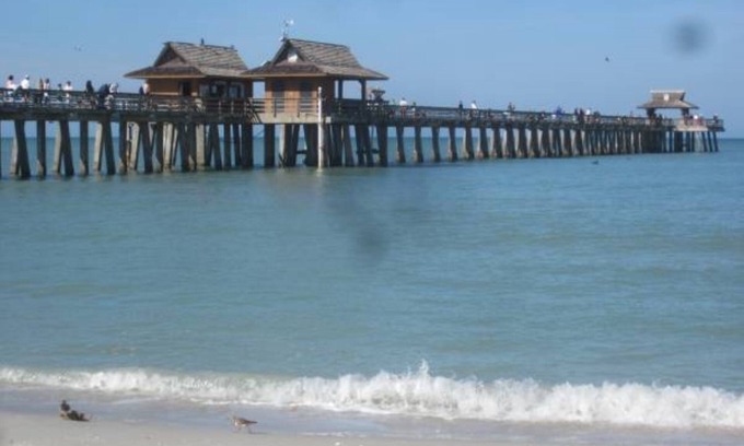 Coquina Sands Condo | IDEAL LOCATION FOR A VACATION RENTAL in down town Naples, Florida
